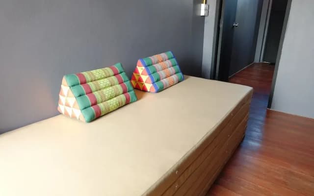 BTS Khaosan Hostel - photo 3