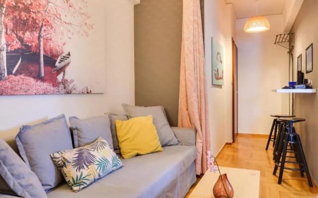 Spacious Central Flat☆3min to Metro☆AC|Netflix|PC - photo 2