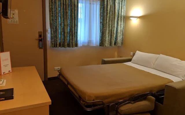 Club Inn - photo 4