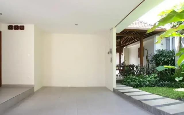 Coconut Villa Sanur - photo 5