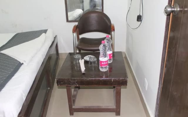 Hotel Shree Continental - photo 2