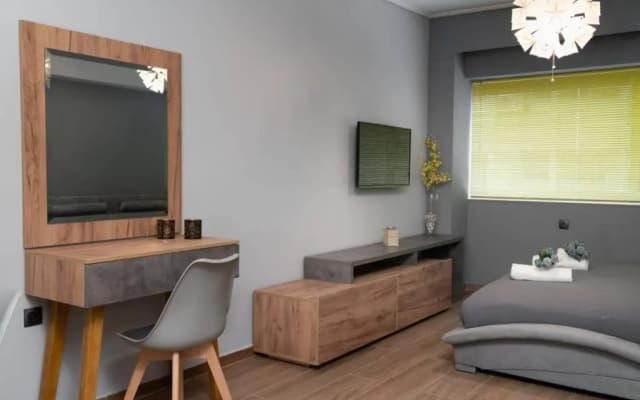 Superb suite on Aiolou street - photo 2