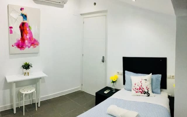 AYZ Luis Cabrera-Auto check-in property - photo 2