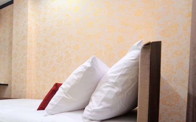 One Enigma Hotel - photo 2