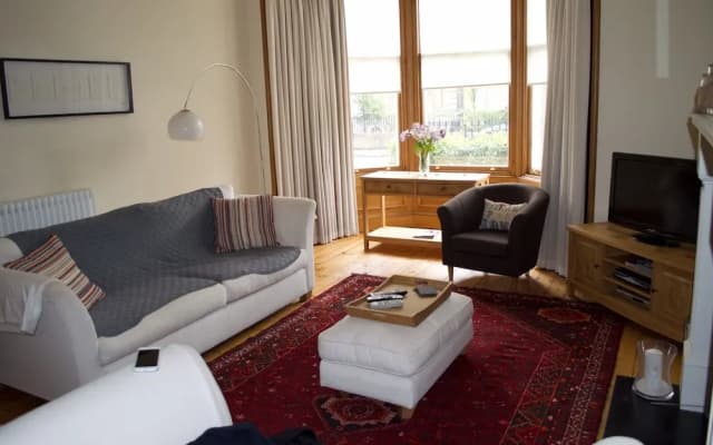 South Edinburgh 3 Bedroom Apartment With Garden - photo 3