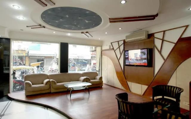 Hotel Chanchal Continental - photo 2