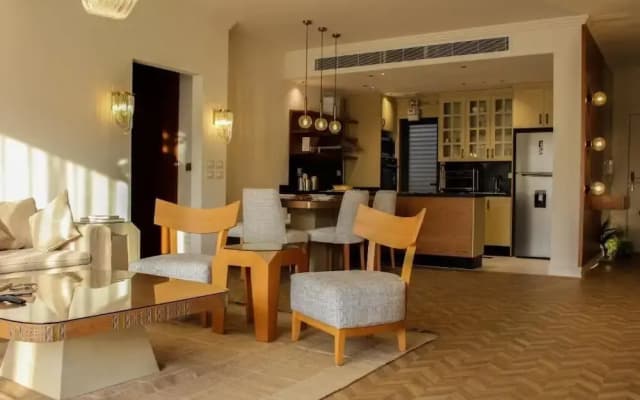 Sahara at Lake View Residence - photo 4