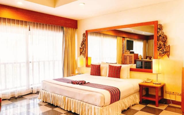 Birds and Bees Resort - photo 5