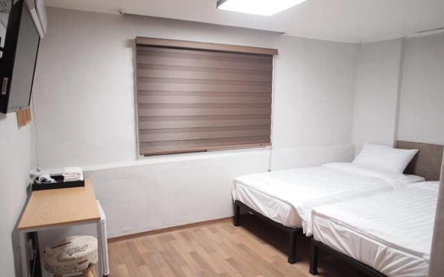 Hostel Gaon Sinchon - photo 5