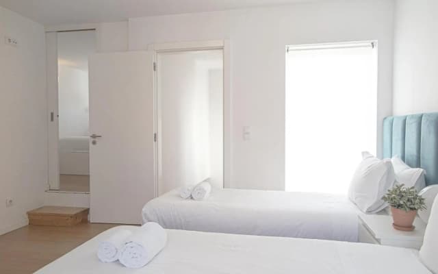 Baixa chiado 2 bedroom duplex apt with elevator - photo 4
