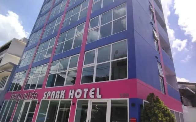 Spark Hotel - photo 3