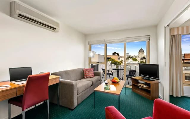 Melbourne Carlton Central Apartment Hotel - photo 3