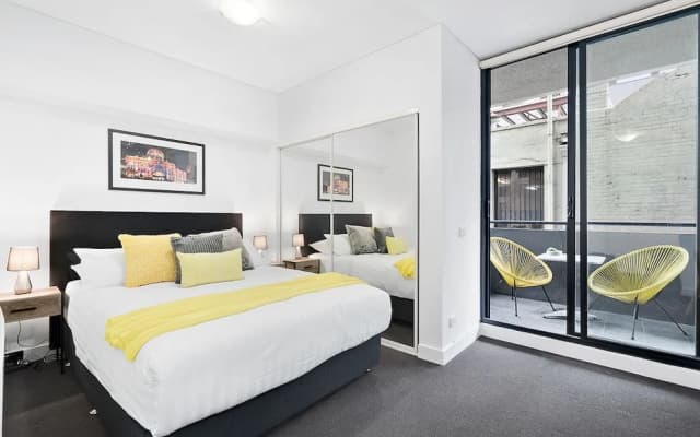 LIZZI, Melbourne Studio Apartment - photo 3
