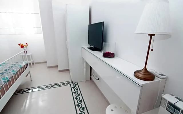 Mio House Vatican - photo 3