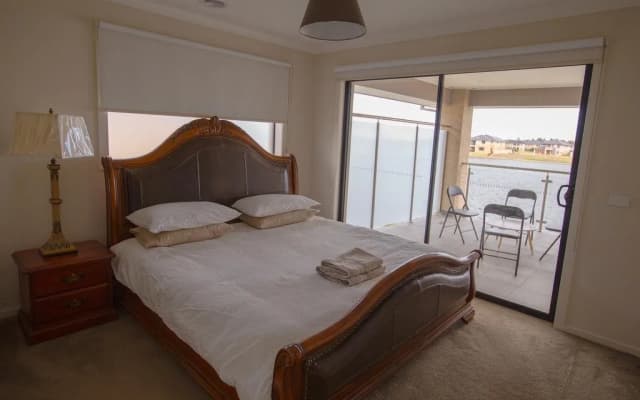 Melbourne Waterfront Resort - photo 5