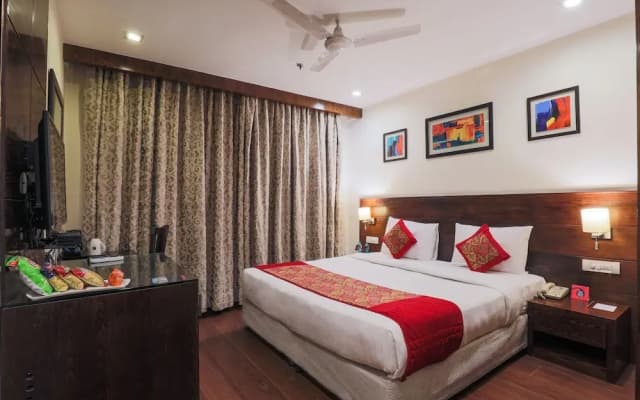 Hotel Blue Stone - Nehru Place - photo 3