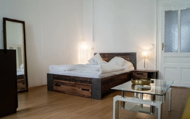 Vibrant Apartment Near Downtown - photo 5