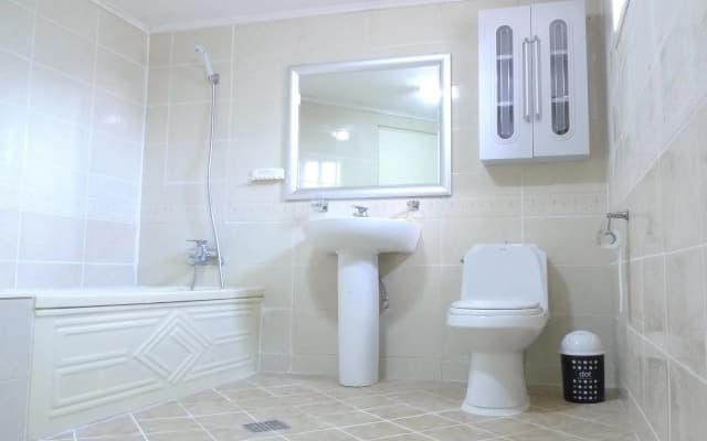 White Rabbit Guesthouse - photo 5