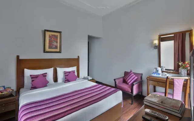 Edition O 30065 Regale Inn - photo 4