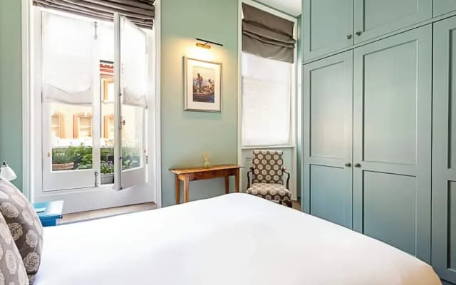 Well-designed Chelsea Flat - photo 3
