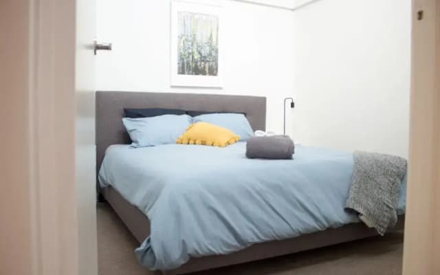 Readyset Townhouses on La Trobe - photo 4