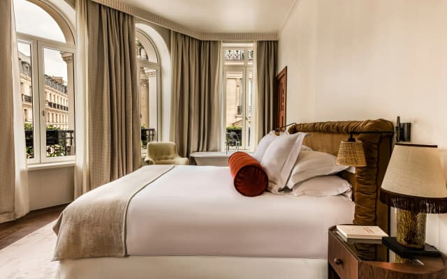 Chateau des Fleurs Paris Champs Elysees - photo 3