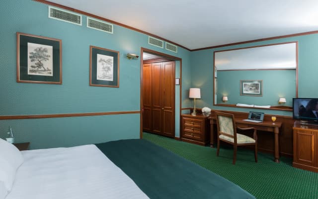 Leonardo Hotel Milan City Center - photo 4