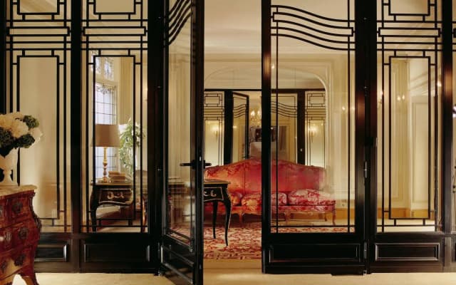 Plaza Athenee Hotel - photo 5