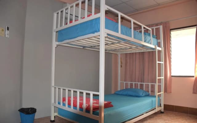Empo Hostel at 30 Onnut - photo 5