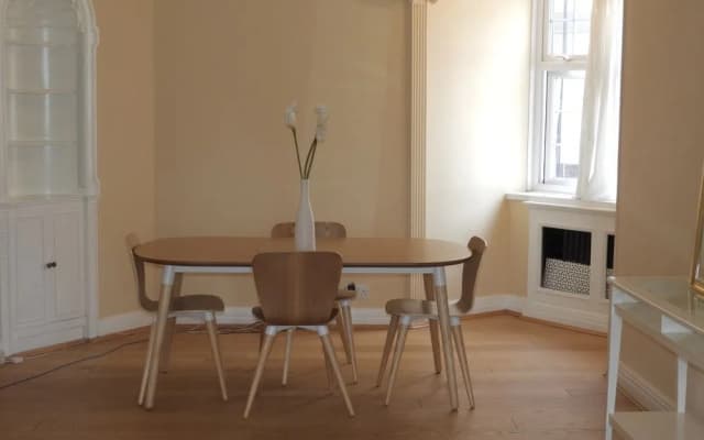 2 Beds Harrods Apartments - photo 2