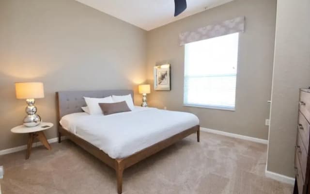 Lake View 3 Br Condo by RedAwning - photo 4