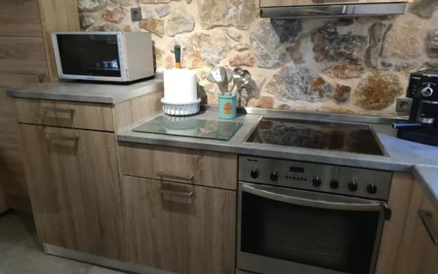 Stone House - photo 2