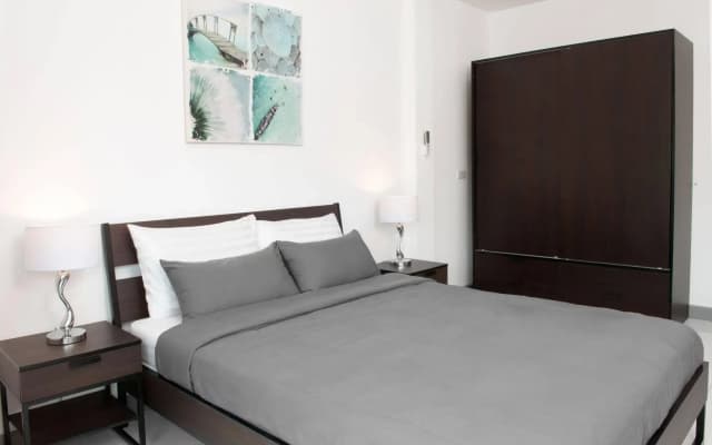 Surin Beach Rooms - photo 4