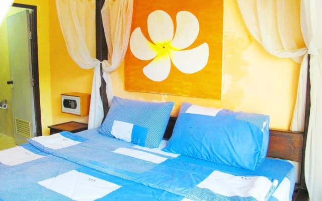 Nicky's Guesthouse - photo 4