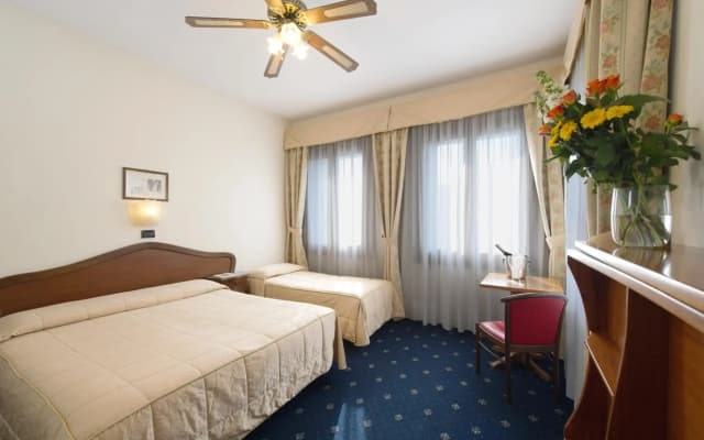 Hotel Cristallo - photo 3