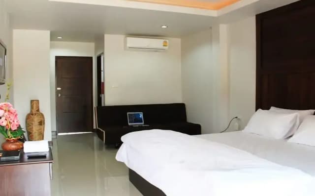 OYO 844 the Leaf Hotel - photo 4