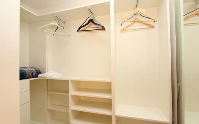 City Apartments - Gregory - photo 3