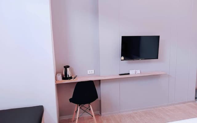 B48 Hotel - photo 3