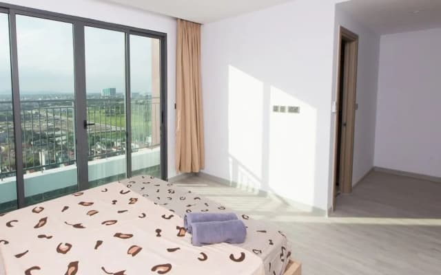 ONE 18 Ngoc Lam Apartment - photo 5