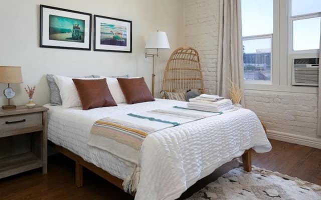 Beautiful Studio Near Hollywood! Sleeps 2! - photo 5