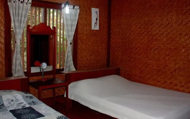 Suarsena Bungalow 2 - photo 4