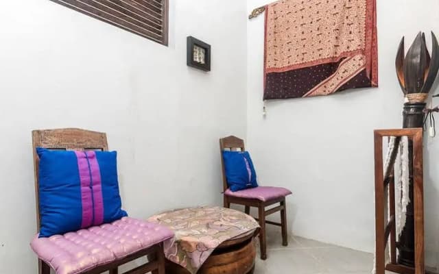 ZenRooms Seminyak Gunung Athena - photo 2