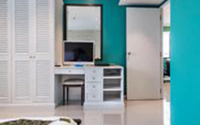 Omni Tower Syncate Suites - photo 3