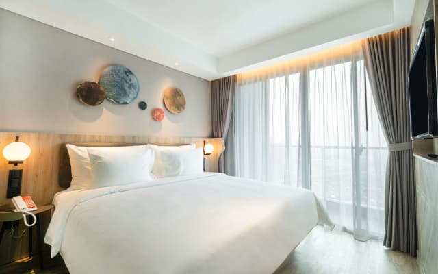 HARRIS Suites Puri Mansion Jakarta - photo 2