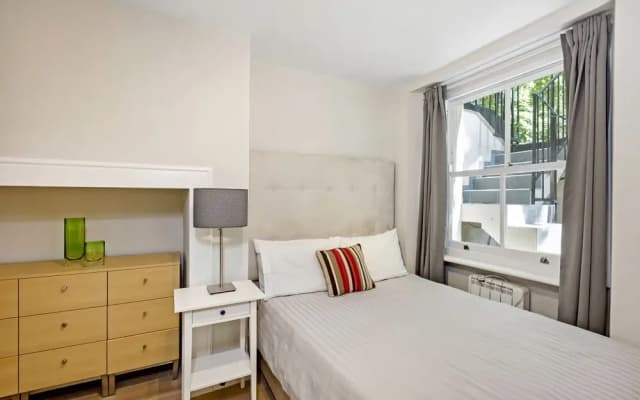 The Sussex Garden Apartment - photo 2