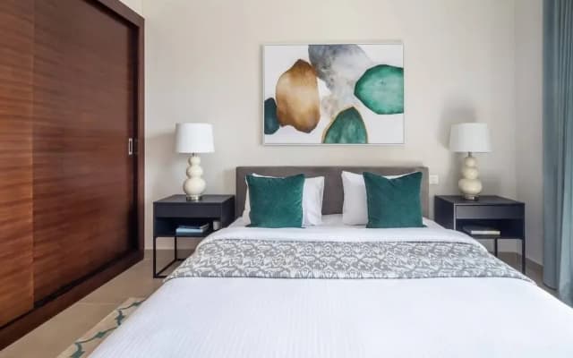 Ornate 1BR w/ Breathtaking Marina Views! - photo 4