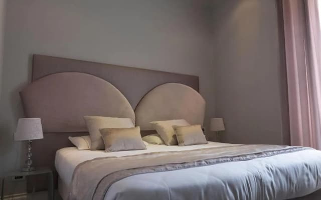 Opera House Rooms - photo 3