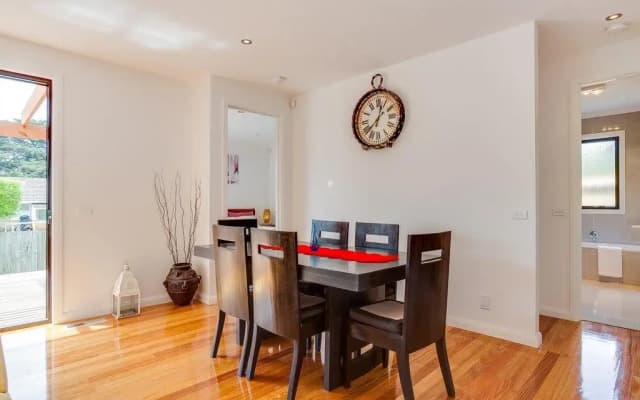 Barefoot Beach Holiday House - photo 3