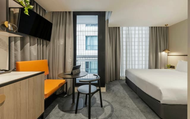 Brady Hotels Jones Lane - photo 4
