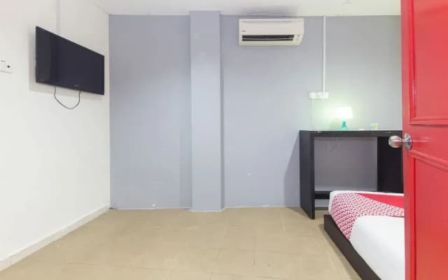 304 Zero Hour Hotel - photo 5